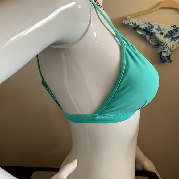 Hollister Bikini Top - Picture 3 of 6